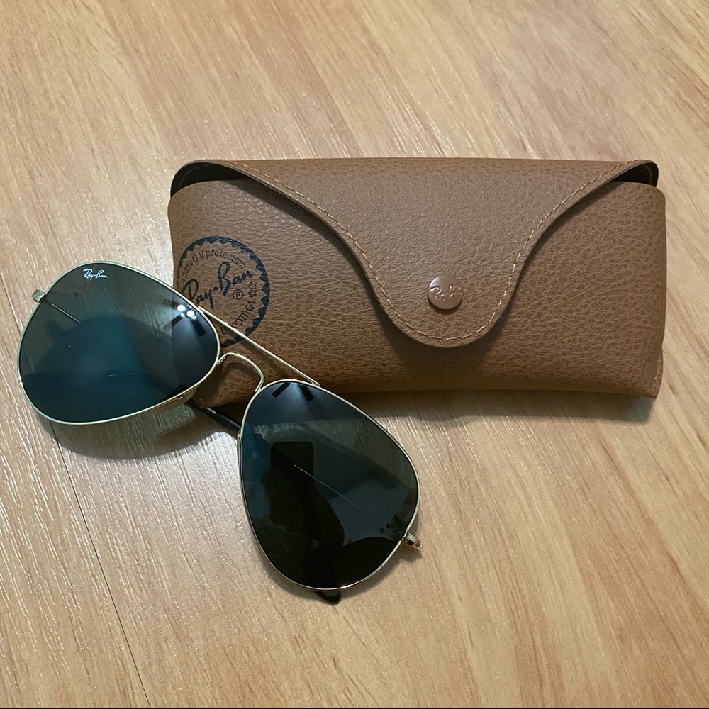 Ray-Ban Classic Aviators (RB3025)